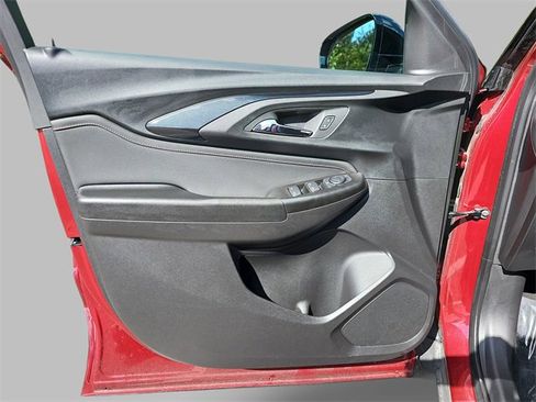 Certified 2023 Chevrolet TrailBlazer RS w/ Convenience Package image 25