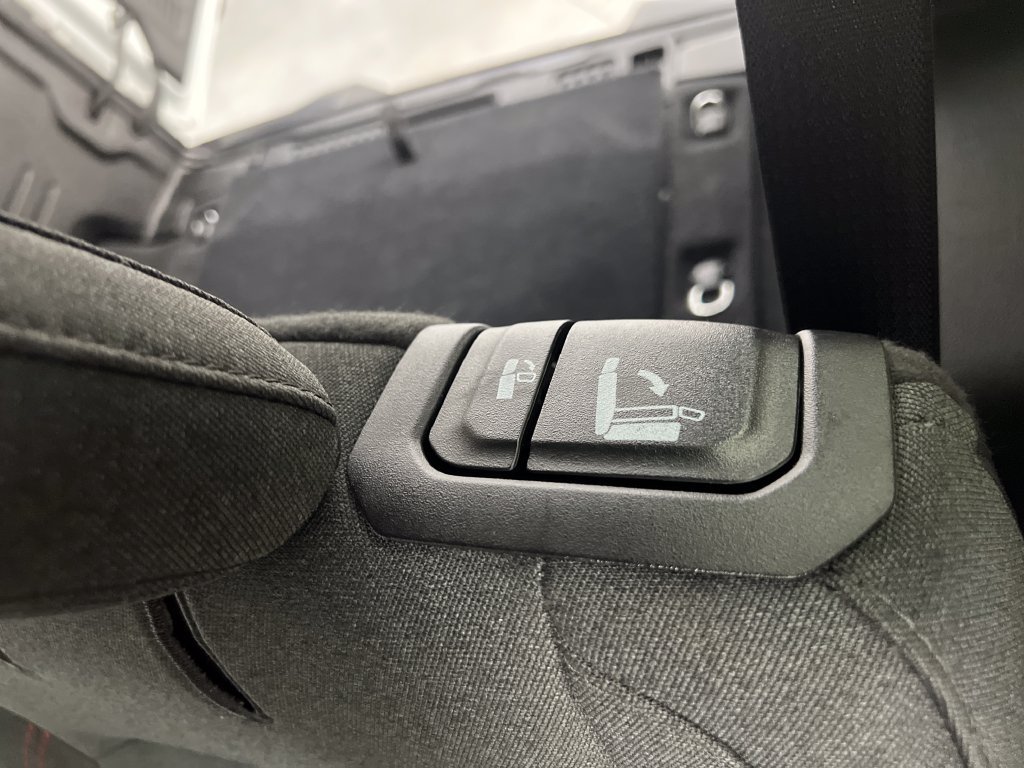 Used 2024 Jeep Wrangler Unlimited Rubicon AWD/4WD image 18