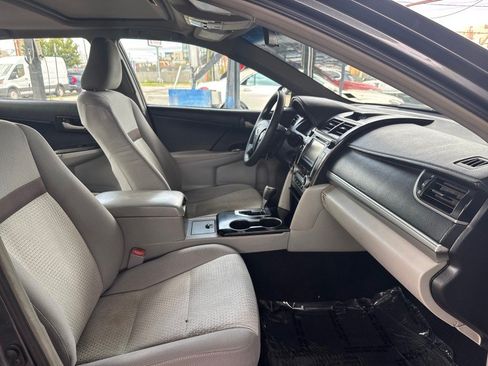 Used 2013 Toyota Camry LE FWD image 23