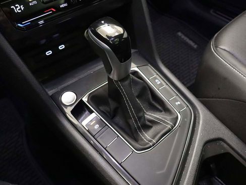 Used 2024 Volkswagen Tiguan SE R-Line image 7