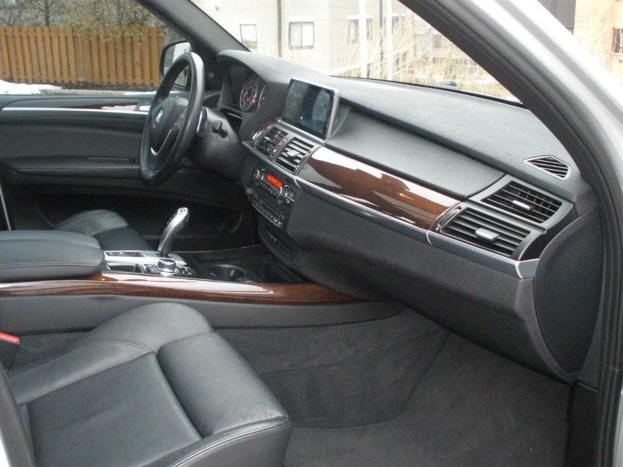 Used 2013 BMW X5 xDrive50i AWD/4WD image 31