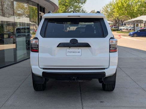 Used 2022 Toyota 4Runner TRD Off-Road image 10