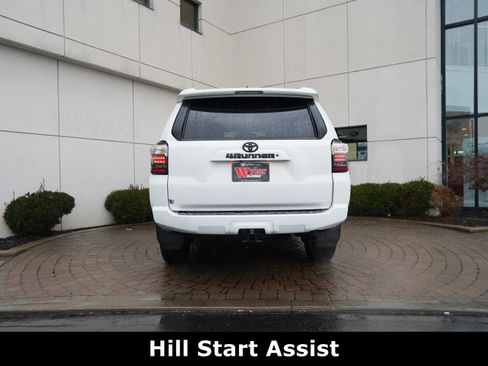Used 2020 Toyota 4Runner SR5 AWD/4WD image 20
