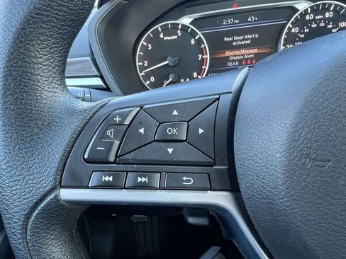 Used 2024 Nissan Altima 2.5 SV image 22