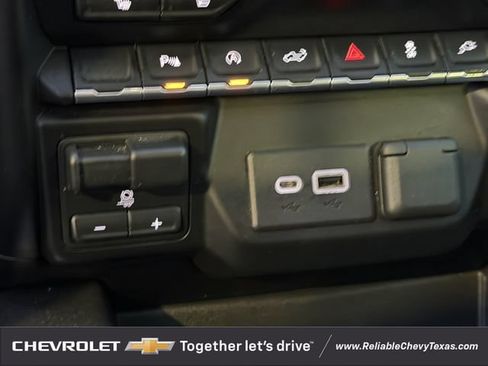 Used 2021 Chevrolet Silverado 1500 LT Trail Boss w/ Convenience Package II AWD/4WD image 22