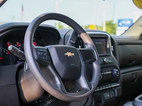 Used 2026 Chevrolet Silverado 1500 Custom AWD/4WD image 25