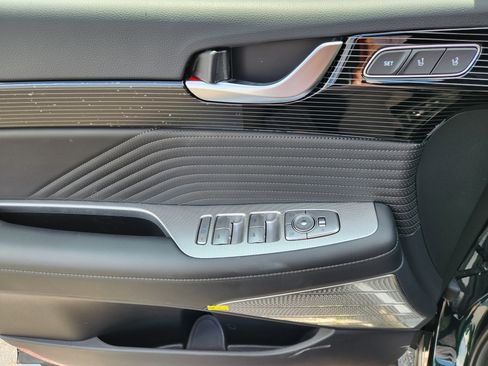 Certified 2025 Hyundai Palisade Calligraphy image 19