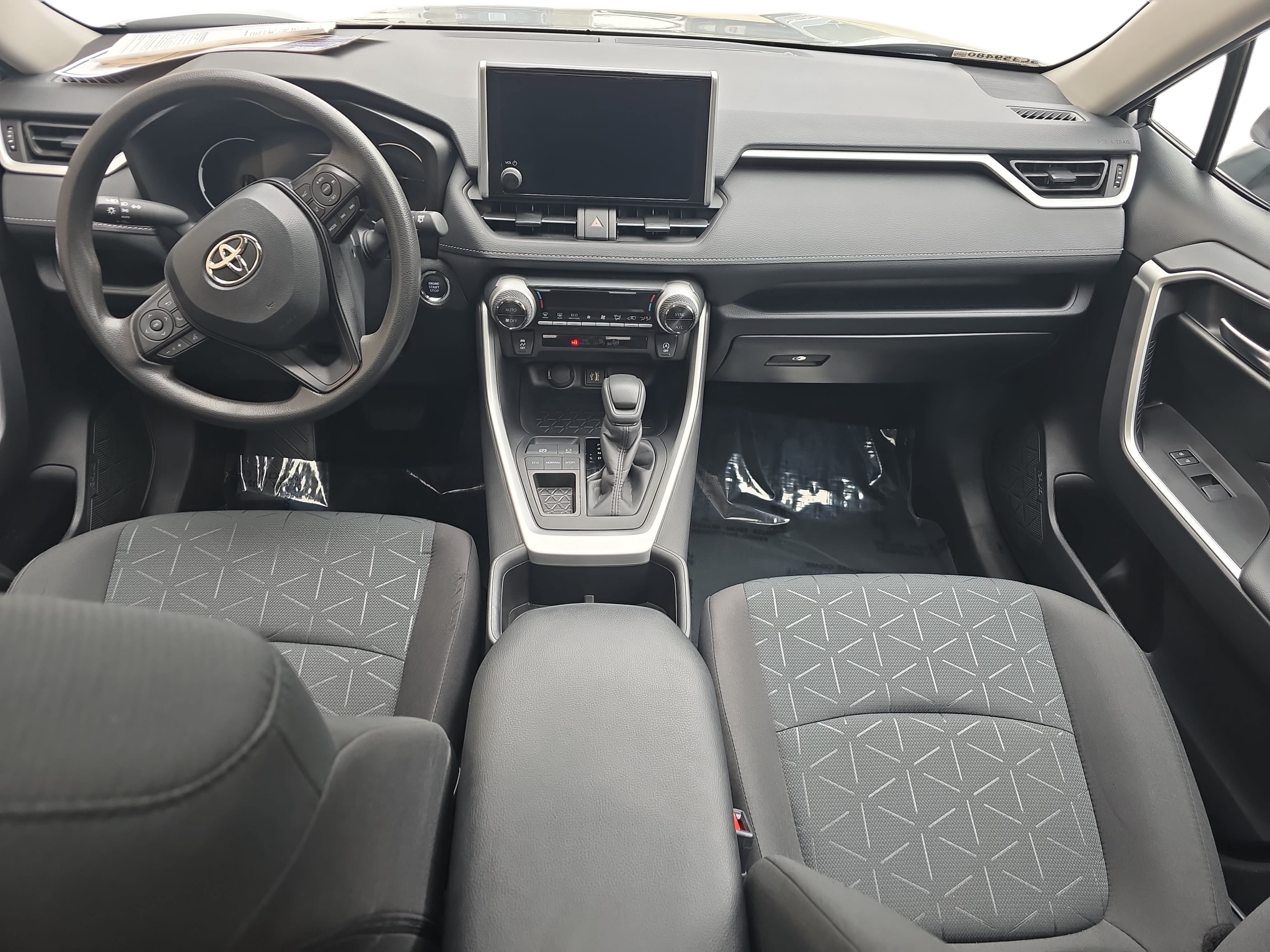 Used 2025 Toyota RAV4 XLE w/ Convenience Package FWD image 9