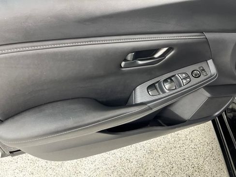 Used 2025 Nissan Sentra S FWD image 17