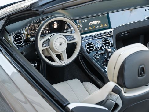 Used 2023 Bentley Continental GT Mulliner AWD/4WD image 22