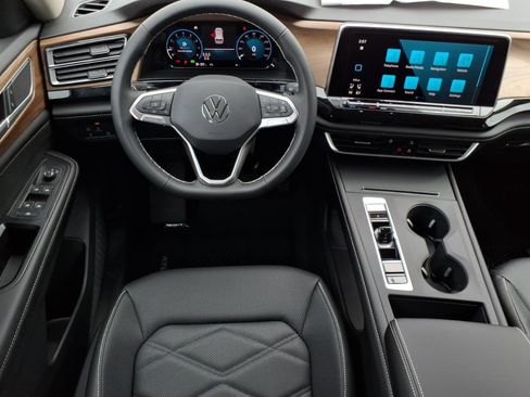 New 2026 Volkswagen Atlas SE image 16