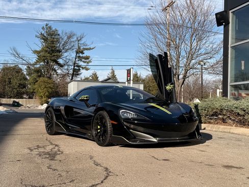 Used 2020 McLaren 600LT Spider image 1