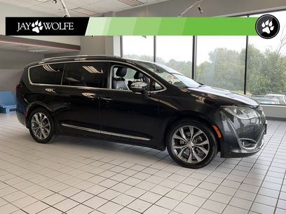 Used 2017 Chrysler Pacifica Limited w/ UConnect Theater Package