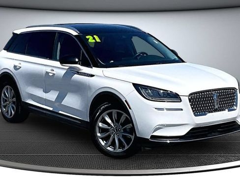 Used 2021 Lincoln Corsair AWD w/ Premium Package image 3