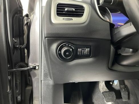 Used 2021 Jeep Compass Latitude w/ Convenience Group AWD/4WD image 13