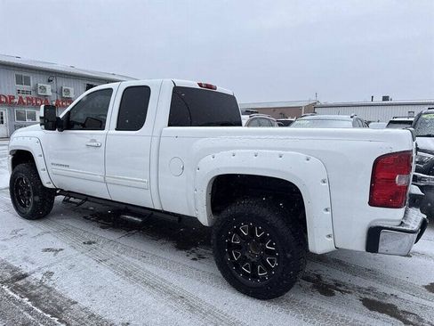 Used 2010 Chevrolet Silverado 1500 LTZ w/ Convenience Package AWD/4WD image 4