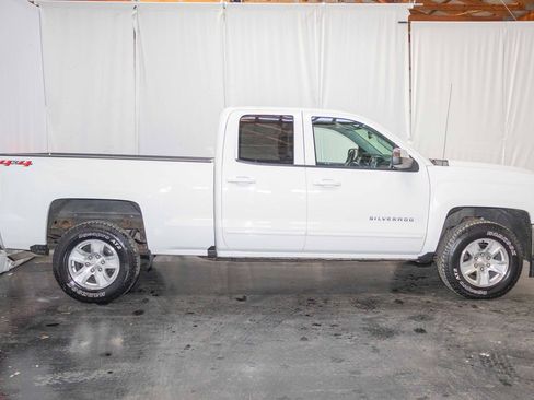 Used 2018 Chevrolet Silverado 1500 LT w/ All Star Edition image 4