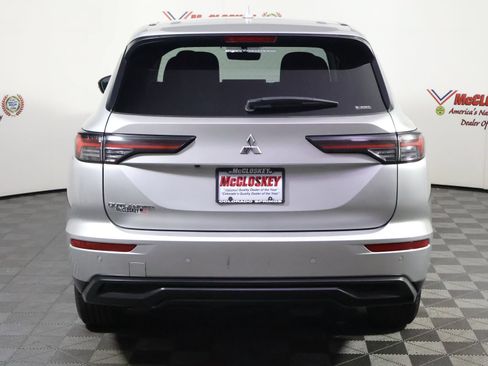 Used 2025 Mitsubishi Outlander ES AWD/4WD image 6