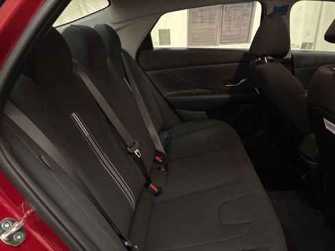 Certified 2024 Hyundai Elantra SEL image 21