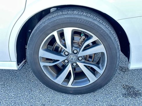 Used 2024 Honda Odyssey Touring image 12