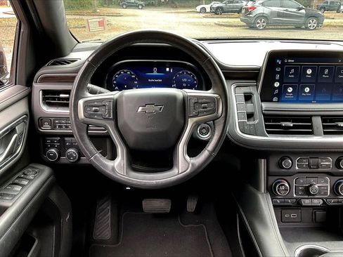 Used 2022 Chevrolet Tahoe Z71 w/ Luxury Package image 8