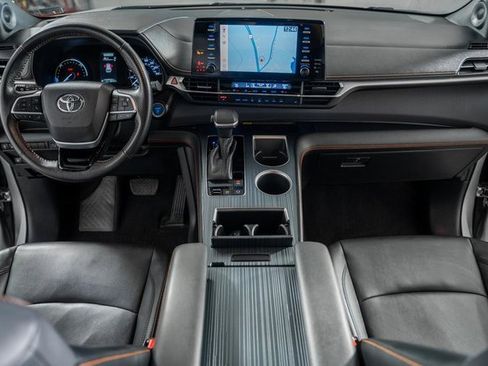 Certified 2022 Toyota Sienna XSE image 22