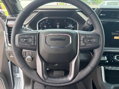 New 2026 GMC Sierra 2500 Denali Ultimate AWD/4WD image 17