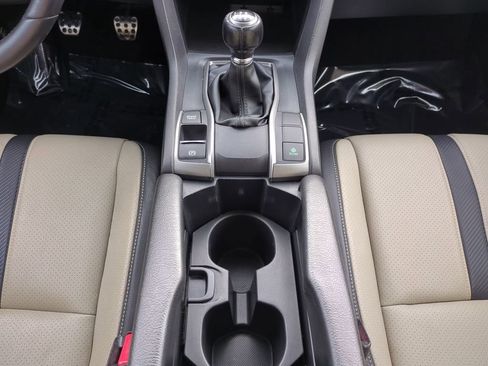 Used 2018 Honda Civic Sport image 18