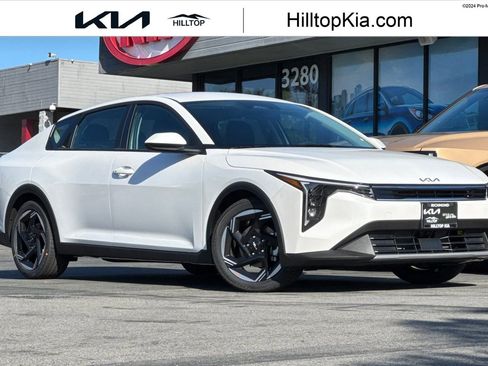 New 2026 Kia K4 EX image 1