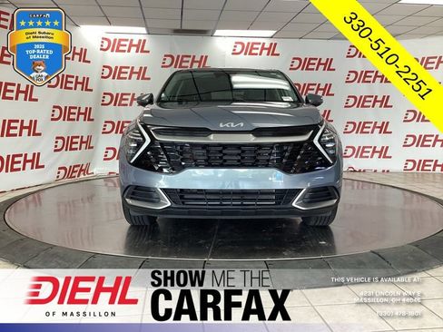 Used 2024 Kia Sportage EX FWD image 2