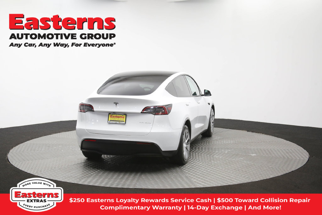 Used 2022 Tesla Model Y Long Range AWD/4WD image 35