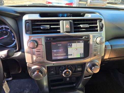 Used 2017 Toyota 4Runner SR5 Premium image 39