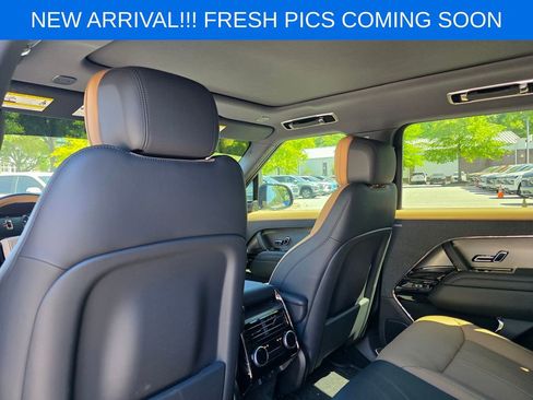 Used 2025 Land Rover Range Rover Sport Dynamic SE image 15