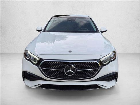 Used 2026 Mercedes-Benz E 350 4MATIC Sedan image 2