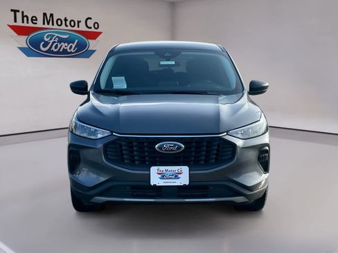 Certified 2025 Ford Escape Active w/ Cold Weather Package image 2