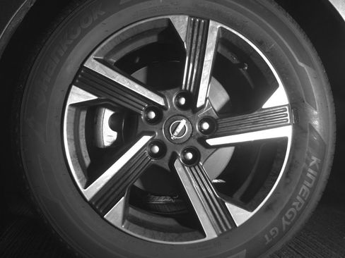 Used 2025 Nissan Sentra SV image 12