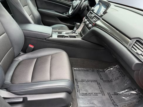 Used 2018 Honda Accord Sport image 20