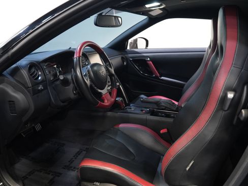 Used 2015 Nissan GT-R Black Edition AWD/4WD image 28