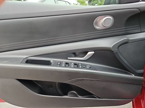 Used 2024 Hyundai Elantra SEL FWD image 24