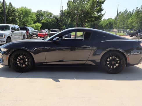 Used 2024 Ford Mustang GT Premium RWD image 7