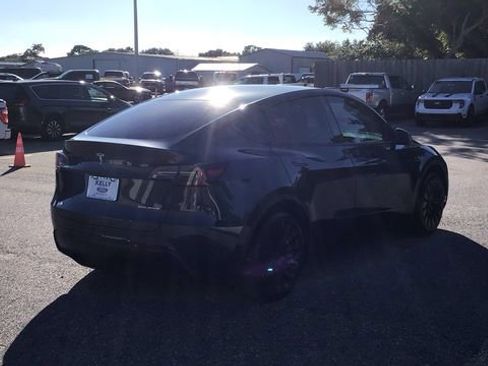Used 2024 Tesla Model Y Long Range image 5