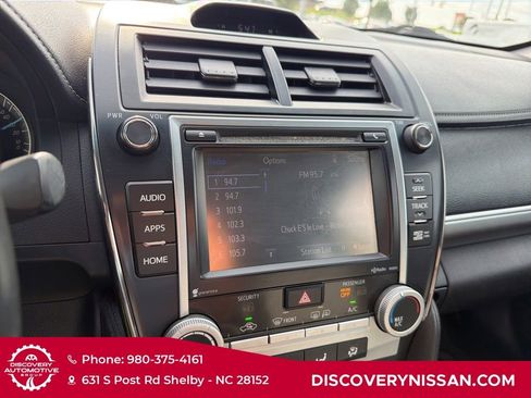 Used 2014 Toyota Camry SE w/ Moonroof Package FWD image 15