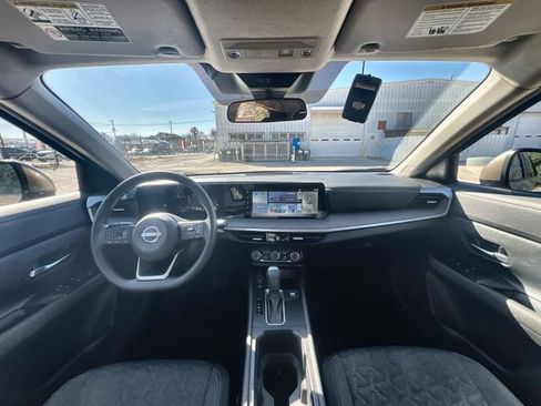 Used 2025 Nissan Kicks SV w/ Charging Package image 19
