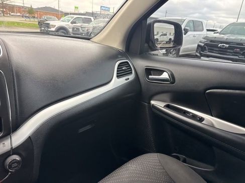 Used 2018 Dodge Journey SXT image 20