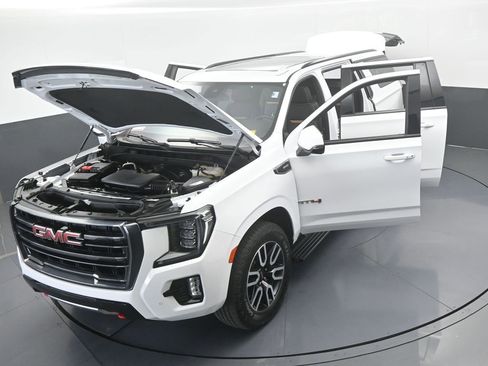 Used 2023 GMC Yukon XL AT4 AWD/4WD image 74