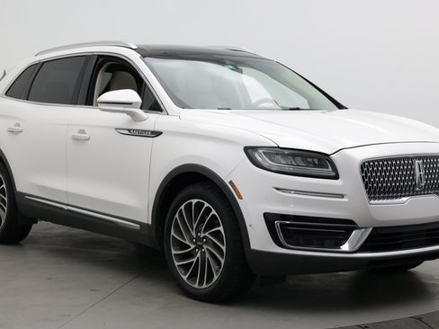 Used 2019 Lincoln Nautilus Reserve FWD image 3