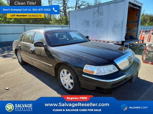 Used 2007 Lincoln Town Car Executive L RWD image 5
