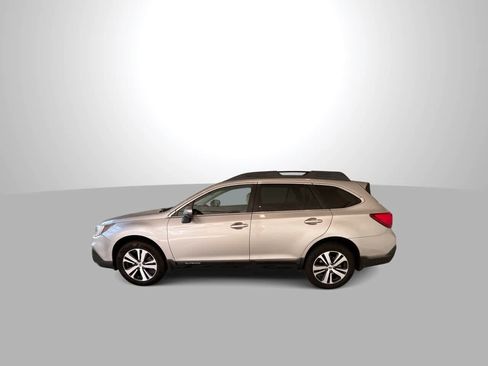 Used 2018 Subaru Outback 2.5i Limited AWD/4WD image 5