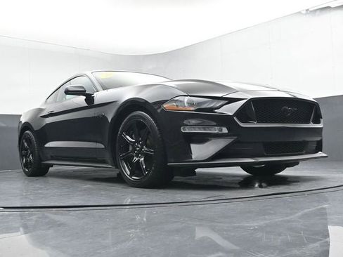 Used 2018 Ford Mustang GT w/ Black Accent Pkg RWD image 25