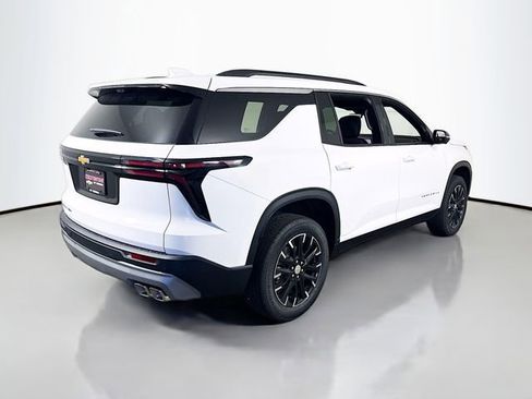 New 2026 Chevrolet Traverse LT w/ Sun and Wheel Package AWD/4WD image 6